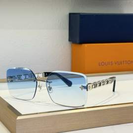Picture of Louis Vuitton Sunglasses _SKUfw77095921fw